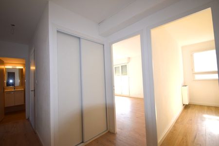 Location Appartement 3 pièces 65m² BASTIA 20600 - Photo 4