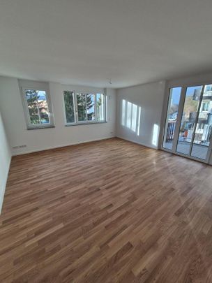 ERSTBEZUG - helle, rollstuhlgerechte 3-Raumwohnung mit Wartburgblick in zentrumsnaher Lage - Foto 1