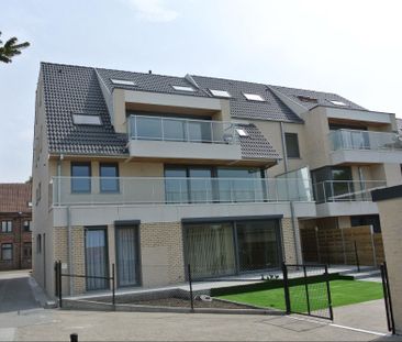 Lichtrijk en rustig gelegen appartement met 2 slaapkamers - Photo 1