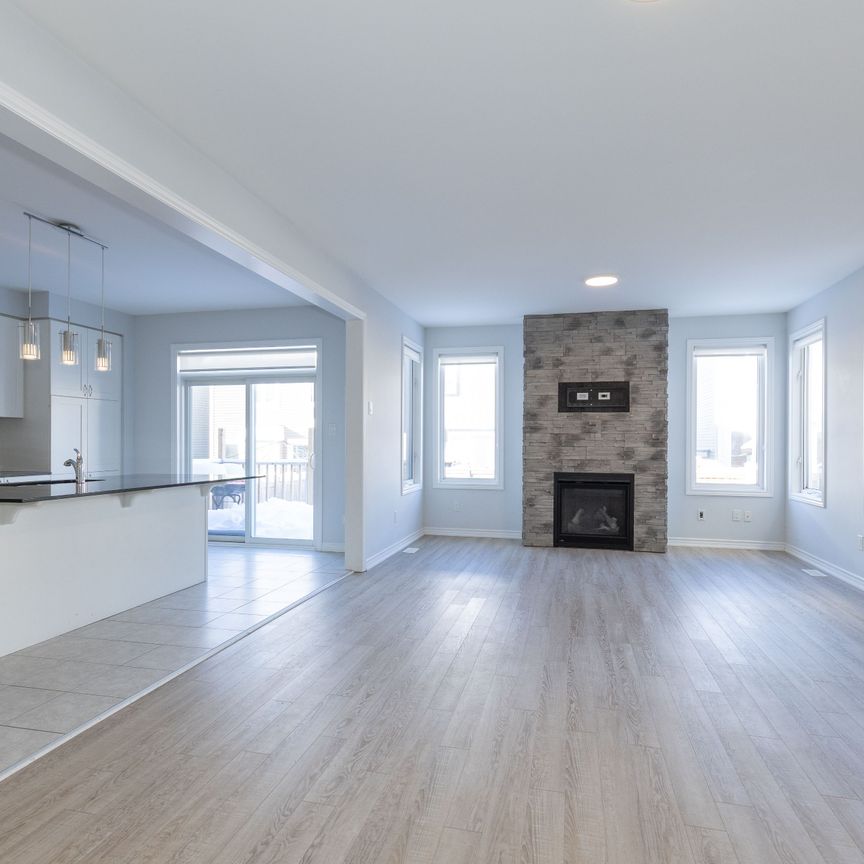 For Lease - 937 Shimmerton Circle, Kanata, Ontario - Photo 1
