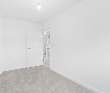 4 bedroom terraced house to rent - Photo 5