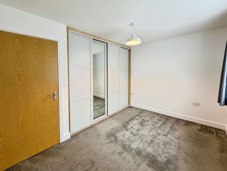 2 bedroom ground floor flat to rent - Photo 5
