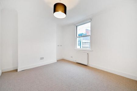 4 bedroom terraced house to rent - Photo 4