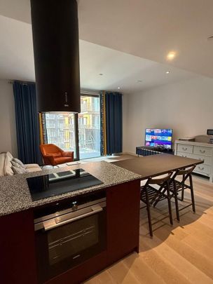 2 Bed Flat, Viaduct Gardens, SW11 - Photo 1