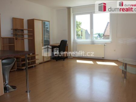 Pronájem bytu 1+kk 45 m2 - Fotografie 2