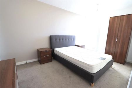 3 bedroom apartment to rent - Photo 2