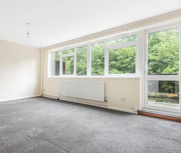 3 bedroom flat to rent - Photo 2