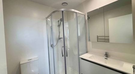 Stunning Family Home in Totara Park - Photo 5