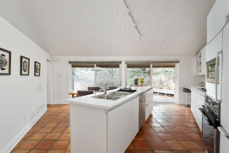 For Lease - 11 Champlain Crescent, King, Ontario - Photo 4