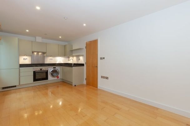 The Stream Edge, City Centre - Photo 1