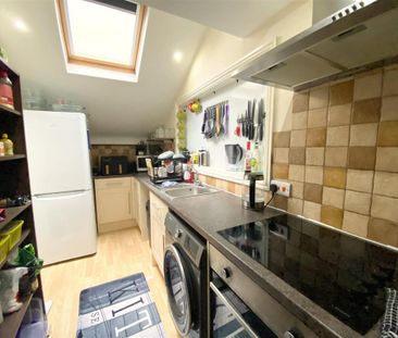 2 bedroom flat to rent - Photo 4