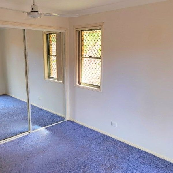 CLOSE TO UNI & HOSPITAL - AIR CON AND POOL - Photo 1