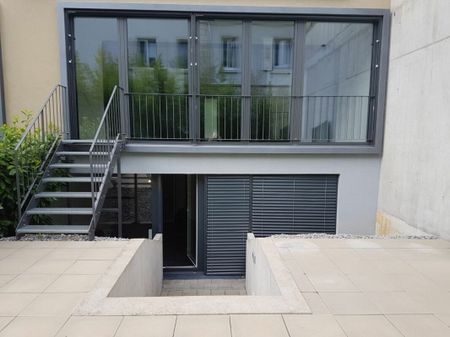 Maisonette apartment with garden share and conservatory - Photo 5