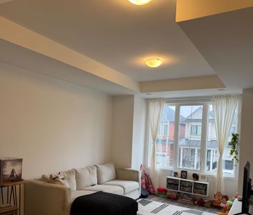 For Lease - 40 Ennerdale Street, Barrie, Ontario - Photo 2