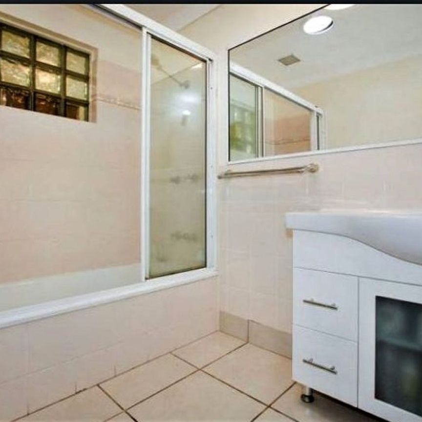 Large Family Home Minutes to Excellent Schools. - Photo 1