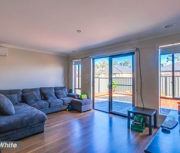 Your Dream Family Lifestyle Awaits at 21 O'Reilly Road, Tarneit! - Photo 2