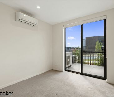 Stylish and modern 1-bedroom apartment - Photo 2