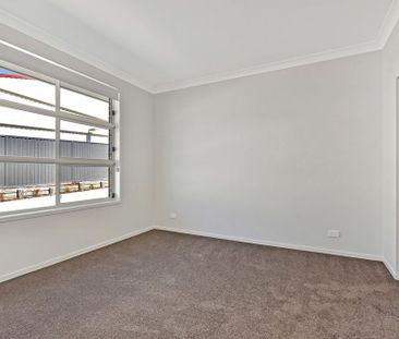 Contemporary living offering space and comfort - Photo 2