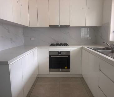 3 BEDROOM GRANNY FLAT WALKING DISTANCE TO CABRAMATTA STATION - Photo 4