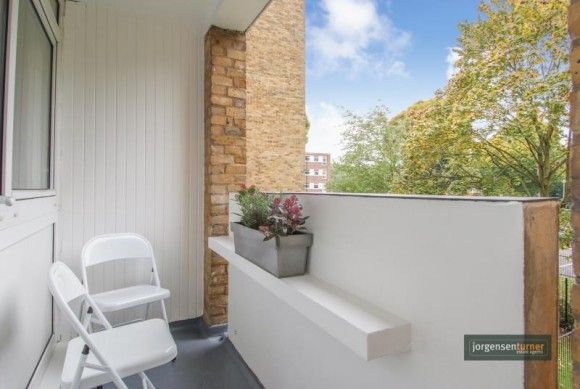 NEWLY REFURBISHED ONE BEDROOM FLAT WITH BALCONY ZONE 2 - Photo 1