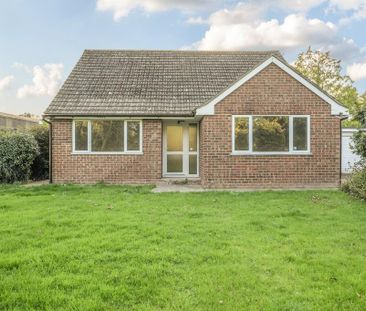 3 bedroom bungalow to rent - Photo 1