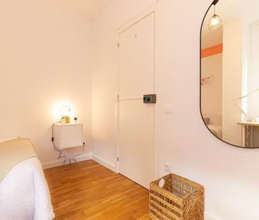 Carrer d'Amigó, Barcelona, Catalonia 08021 - Photo 2