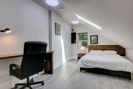 For Lease - 109 Spadina Road, Toronto, Ontario - Photo 4