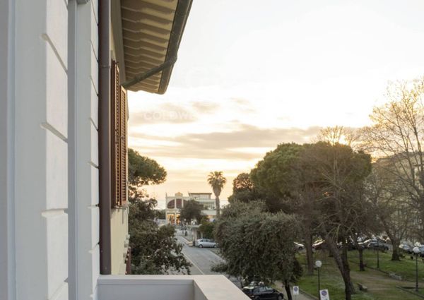 Appartamento in Affitto a Viareggio – Zona: Lungomare