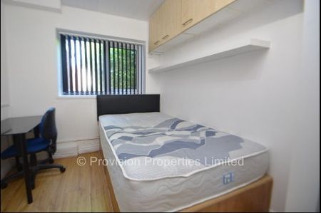 6 Bedroom Accommodation for Students - Photo 3