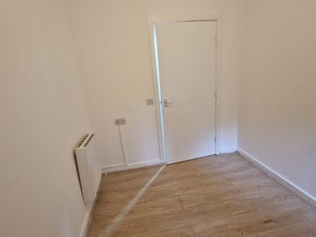 1 Bed Flat, Godfrey Road, M6 - Photo 5