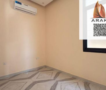 Ground floor unit in a villa located in Al Mowaiha - Photo 4