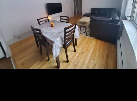 3635 avenue Ridgewood - Charming 1-Bedroom Apartment - Photo 1