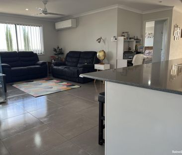 Modern Comfort in Prestigious Highview Estate - Photo 2