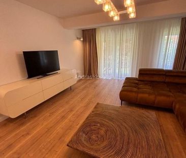 vila lux/4 camere/Jollie Ville Tunari/cartierul Gama Delta/nou renovat - Photo 3