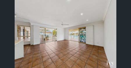 Freshly Refreshed Waterfront Family Home in a Convenient Helensvale Location - Photo 2
