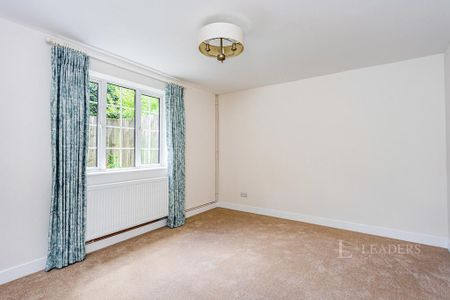 2 bedroom semi-detached house to rent - Photo 2