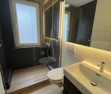 Helle und modern ausgestattete 4.5 Zimmer-Dachwohnung - Photo 2