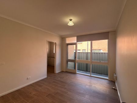 3/2 Howson Street, Brunswick West VIC 3055 - Photo 4
