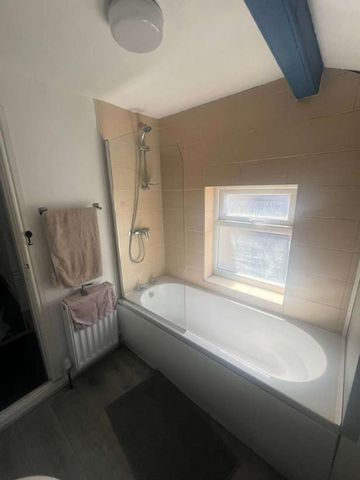 Eccles, M30 - Photo 3