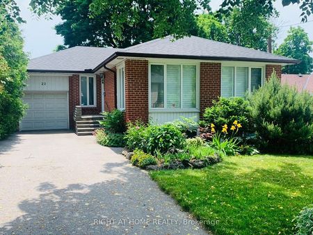 For Lease - 23 Fenelon Drive, Toronto, Ontario - Photo 4