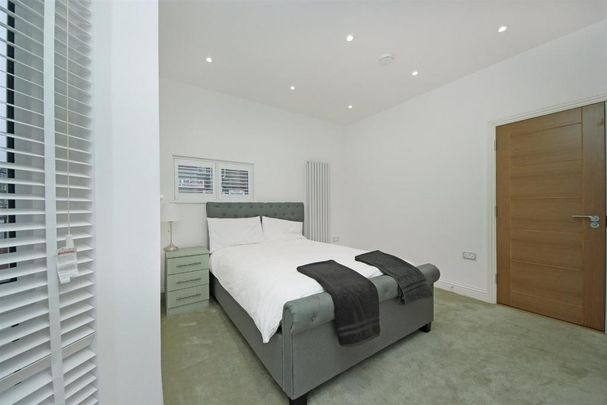 3 bedroom apartment to rent - Photo 1