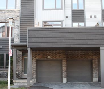 For Lease - 1960 Dalmagarry Road Unit# 40, London North, Ontario - Photo 1