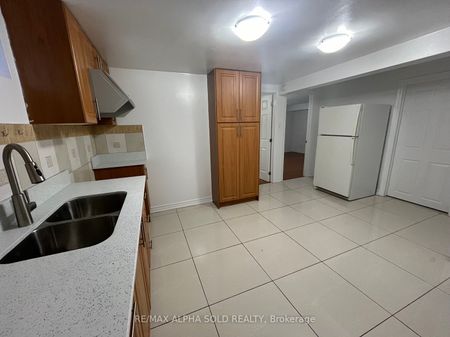 Detached Home For Lease | E8123772 - Photo 4