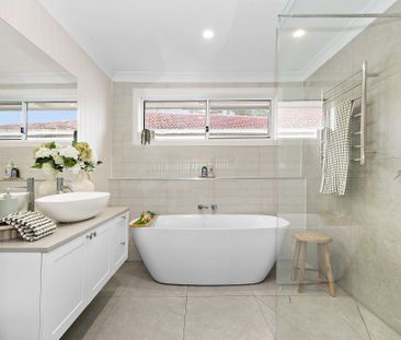 Fully Renovated Family Home with Comfortable Indoor-Outdoor Living - Photo 3