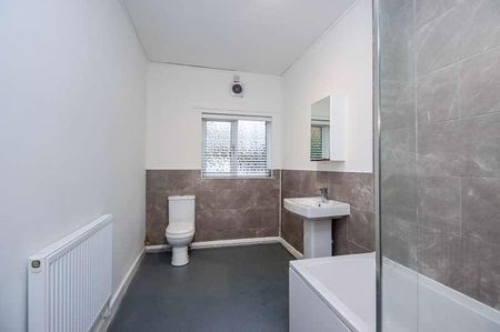 Church Road, Urmston, Manchester, M41 - Photo 4