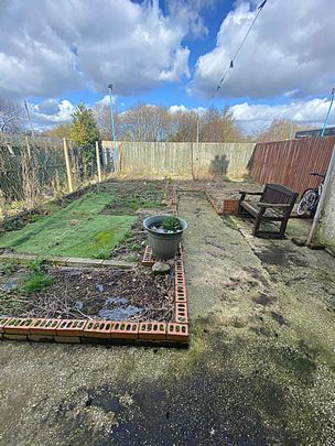 £1,300 PCM, Three Bedroom House with Off-Road Parking and Enclosed Garden in Whitaker Road, Tremorfa, Cardiff, CF24 2RP - Photo 1