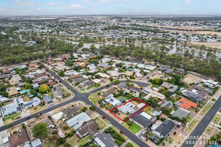 Comfortable & Convenient Living Near the Wimmera River - Photo 5