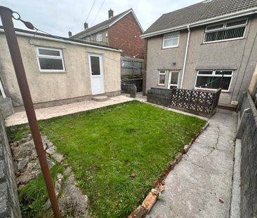 2 bedroom semi-detached house to rent - Photo 3