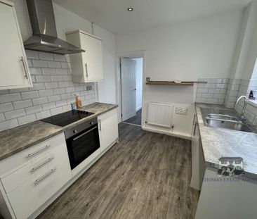 4 bedroom terraced house to rent - Photo 2