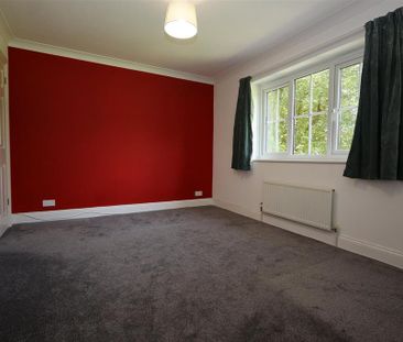 4 bedroom detached house to rent - Photo 5